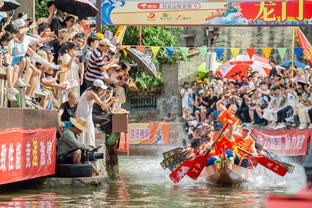 高效替补！亨特半场5投4中得14分3板 正负值+7暂列全队最高